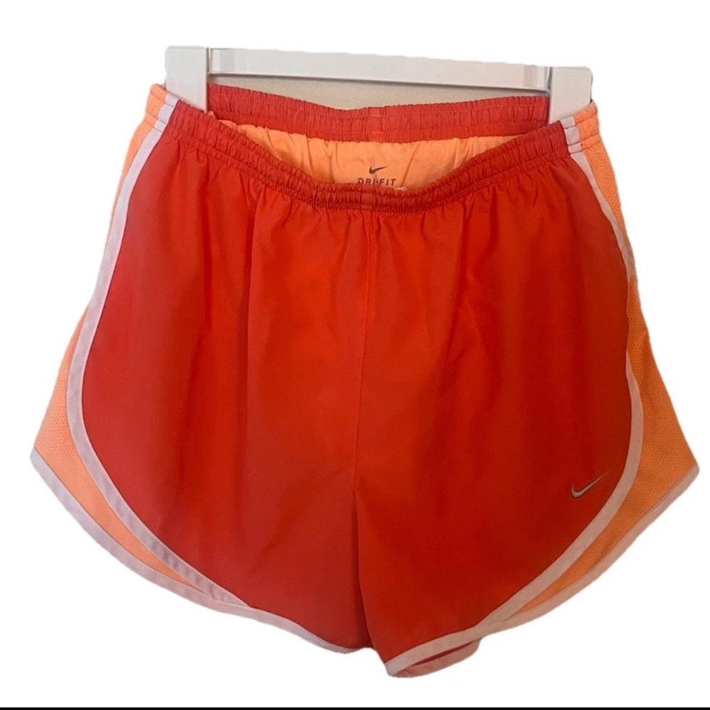 Nike Women's Orange Athletic Shorts Medium Casual Comfy Sports Activewear